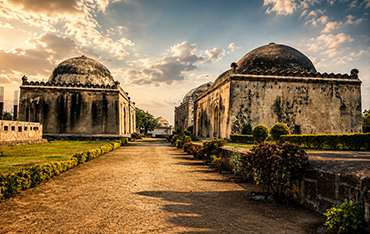 Haft Gumbaz, Kalaburagi